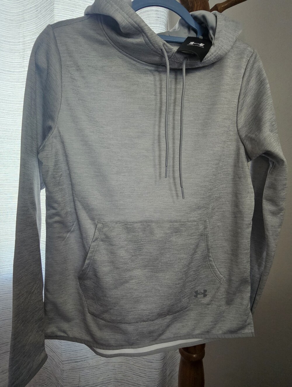 Under Armour Womens Light Gray Hoodie Nwt. Small